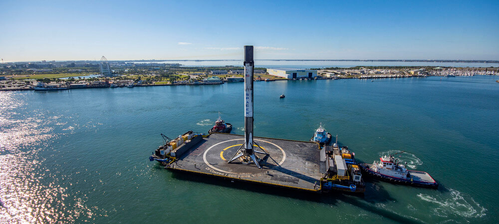 SpaceX: невероятная история успеха космической компании title=
