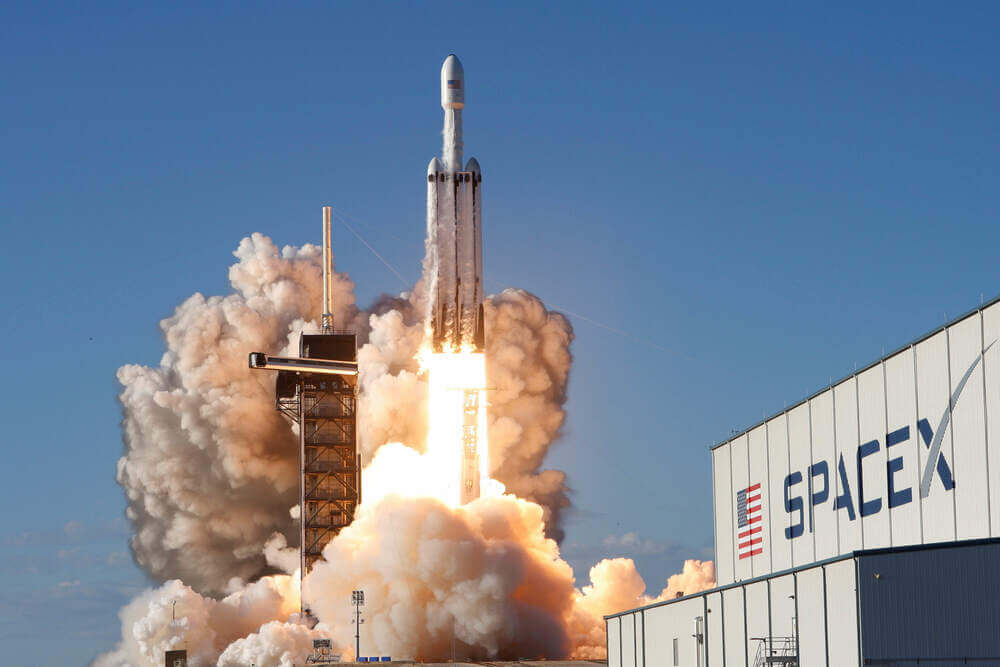 SpaceX: невероятная история успеха космической компании title=