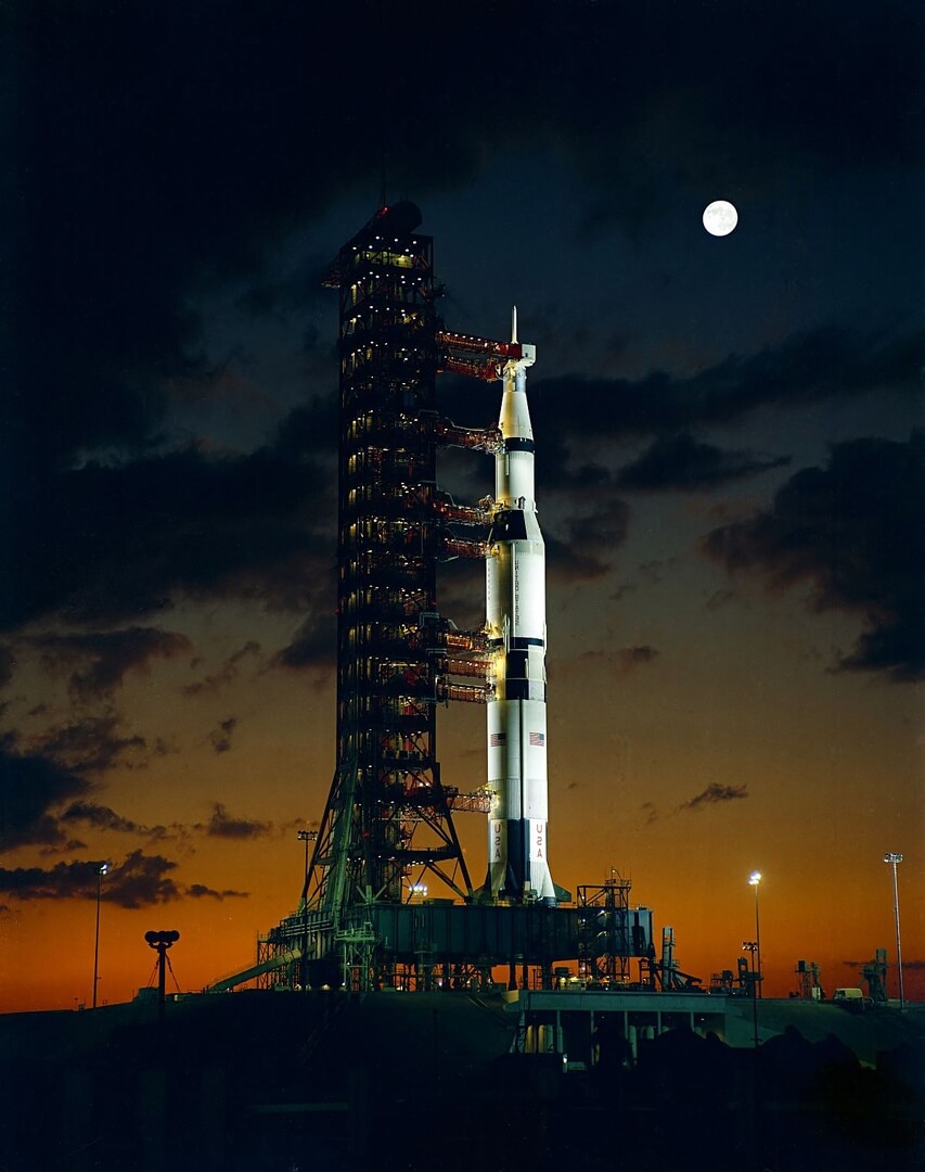 Saturn-5. Топ 7 самых больших ракет в мире Saturn-5. Топ 7 самых больших ракет в мире